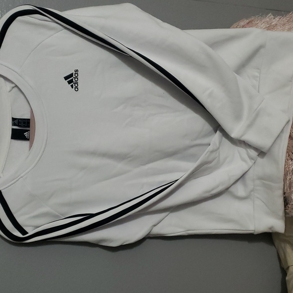 Adidas sweater size M wore only a few times - Picture 5 of 7